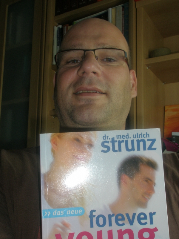 Buchtipp - Dr. Strunz - Forever young